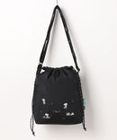 フロント刺繍 ドローストリングショルダーバッグ【FILA/フィラ × PEANUTS/ピーナッツ】