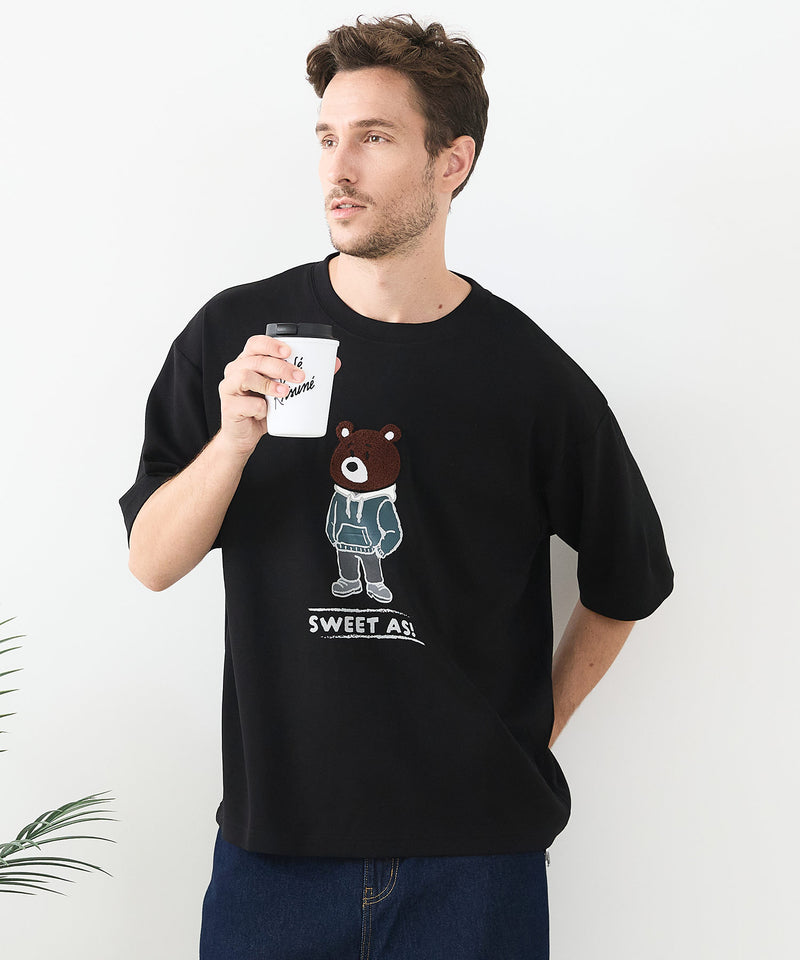 接触冷感 COOLスムース 部分刺繍 プリント リラックスシルエットTシャツ【Blue Standard/ブルースタンダード】
