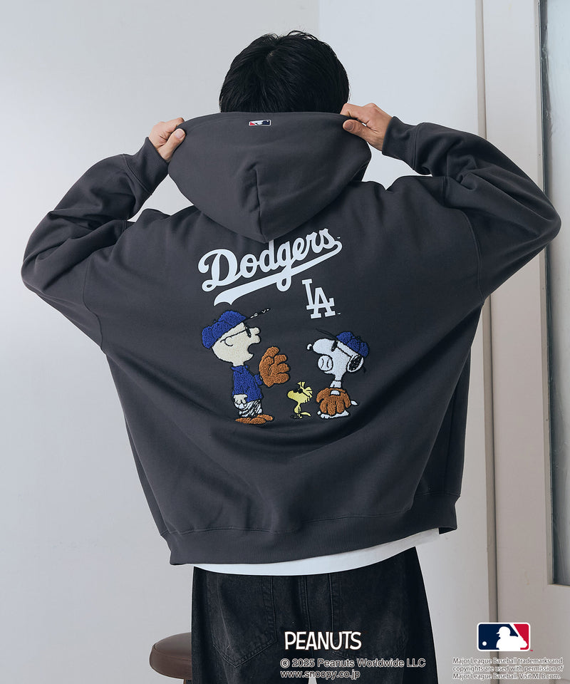 【PEANUTS×MLB】オリジナルデザイン フルジップパーカー ヤンキース ドジャース カブス キャラクター
