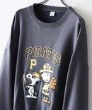 【PEANUTS/ピーナッツ】【ユニセックスデザインでリンクコーデにも◎】MLB×PEANUTS 裏起毛トレーナー 保温 キャラクター ドジャース ヤンキース パイレーツ