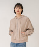 【C-FORT POINT/フォートポイント】【シワになりにくく適度な肉感でロングシーズン活躍】スエードポンチトラックジップパーカー 大人カジュアル 上品 スエード調 スポーティ サイドライン きれいめ カジュアル