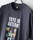【TOY STORY/トイ・ストーリー】【限定オリジナルデザイン】半袖Tシャツ 綿100% ドロップショルダー ワンポイント バックプリント ディズニー ピクサー キャラクター クルーネック Disney ユニセックス