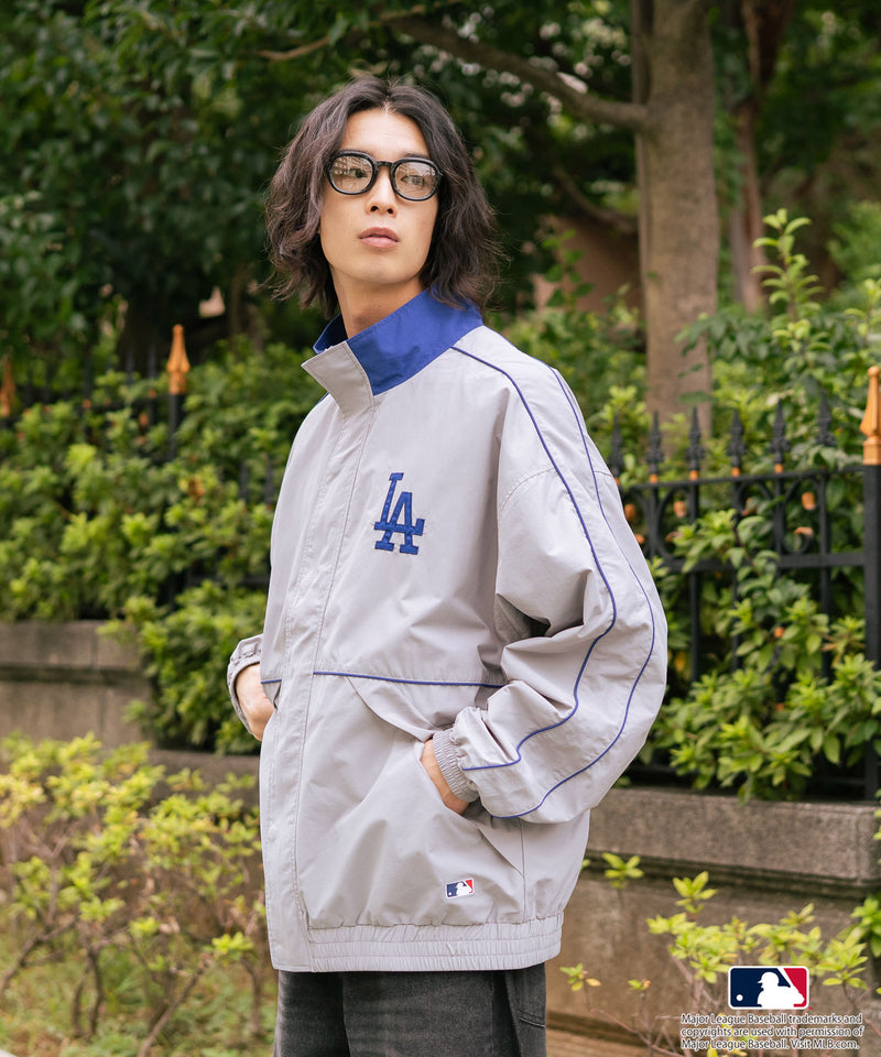 【MLB/メジャーリーグベースボール】パイピングナイロンジャケット
