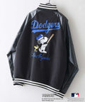 【PEANUTS/ピーナッツ】【ユニセックスデザイン リンクコーデ・カップルコーデにも◎】MLB×PEANUTS スタジアムジャンパー スタジャン オーバーサイズ フェイクレザー ドジャース ヤンキース パドレス ブラックA柄 ❘ジーンズメイト公式オンラインショップ