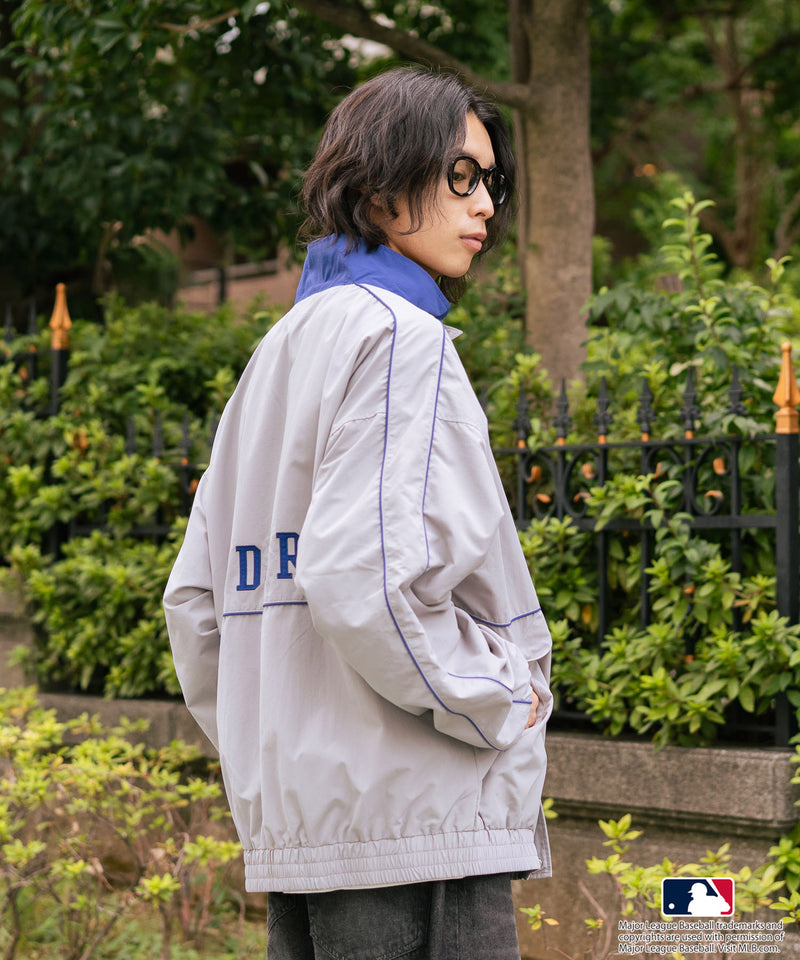 【MLB/メジャーリーグベースボール】パイピングナイロンジャケット