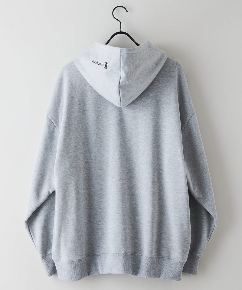 【BRKNHOME/ブロークンホーム】カレッジロゴ プリント フルジップ スウェットパーカー