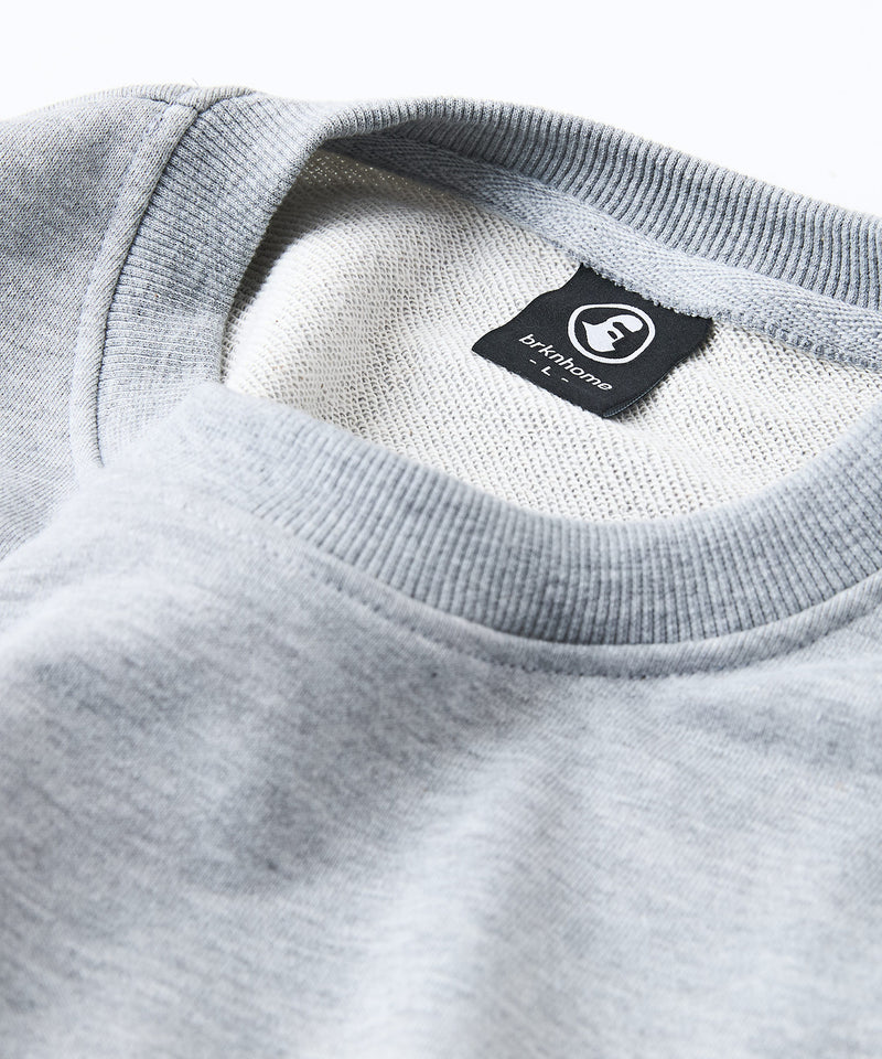 【BRKNHOME/ブロークンホーム】ブランドロゴ プリント スウェットトレーナー