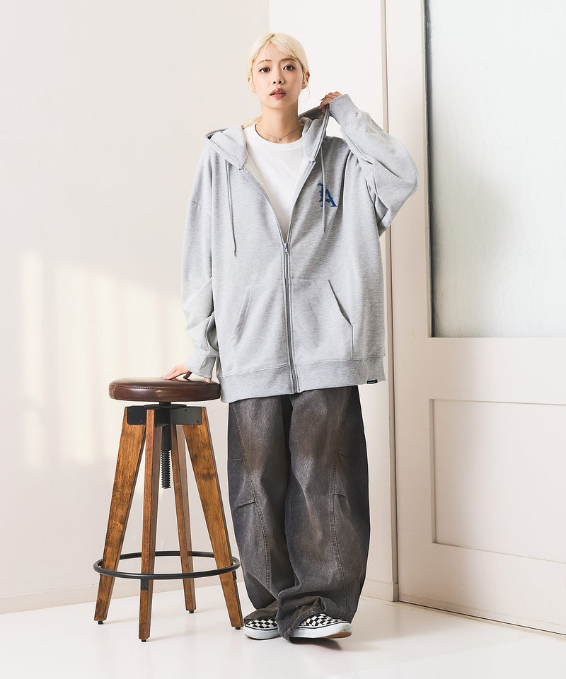 【SAVIER：サビアー】LA ロゴ刺繍 ショート丈 フルジップパーカー 【セットアップ可能】