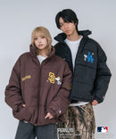 【PEANUTS/ピーナッツ】【ユニセックスデザイン リンクコーデ・カップルコーデにも◎】MLB×PEANUTS パファージャケット ブルゾン 中綿ジャケット オーバーサイズ スタンドネック 保温 ドジャース ヤンキース パドレス ❘ジーンズメイト公式オンラインショップ