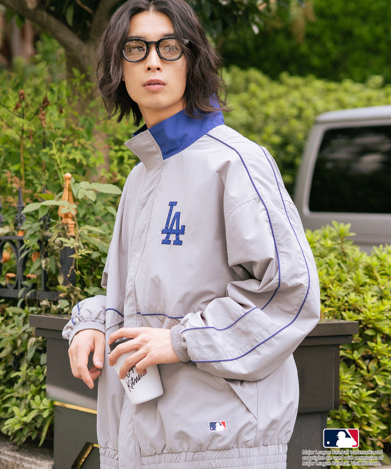 【MLB/メジャーリーグベースボール】パイピングナイロンジャケット