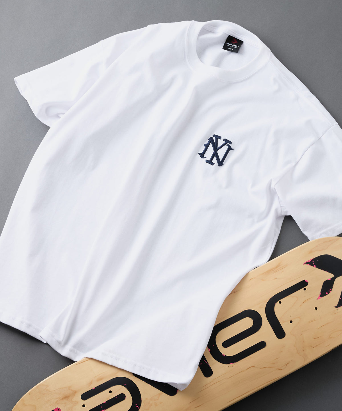 【最終値下げ】ジェーンマープル　ロゴリボンＴシャツ　オフホワイト×ネイビー BILLABONG × ORION】Tシャツ RECYCLE ME （クリーム） ビラボンコラボ
