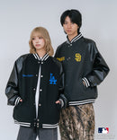 【PEANUTS/ピーナッツ】【ユニセックスデザイン リンクコーデ・カップルコーデにも◎】MLB×PEANUTS スタジアムジャンパー スタジャン オーバーサイズ フェイクレザー ドジャース ヤンキース パドレス ❘ジーンズメイト公式オンラインショップ