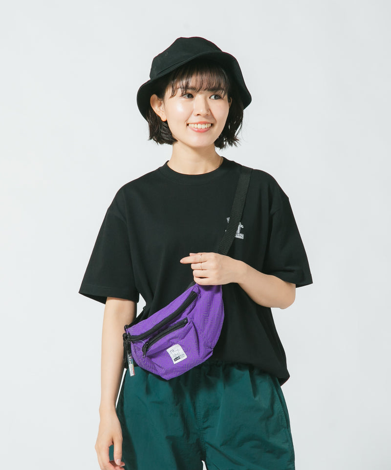 【web限定】DOGロゴ ワンポイント刺繍 Tシャツ GLOW DOG