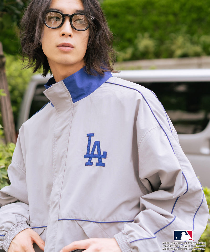 【MLB/メジャーリーグベースボール】パイピングナイロンジャケット