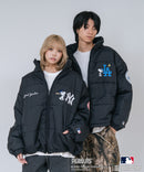 【PEANUTS/ピーナッツ】【ユニセックスデザイン リンクコーデ・カップルコーデにも◎】MLB×PEANUTS パファージャケット ブルゾン 中綿ジャケット オーバーサイズ スタンドネック 保温 ドジャース ヤンキース パドレス ❘ジーンズメイト公式オンラインショップ