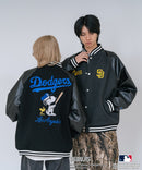 【PEANUTS/ピーナッツ】【ユニセックスデザイン リンクコーデ・カップルコーデにも◎】MLB×PEANUTS スタジアムジャンパー スタジャン オーバーサイズ フェイクレザー ドジャース ヤンキース パドレス ❘ジーンズメイト公式オンラインショップ