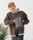 【BLUE STANDARD/ブルースタンダード】切り替え フェイクレザー ボディーバッグ