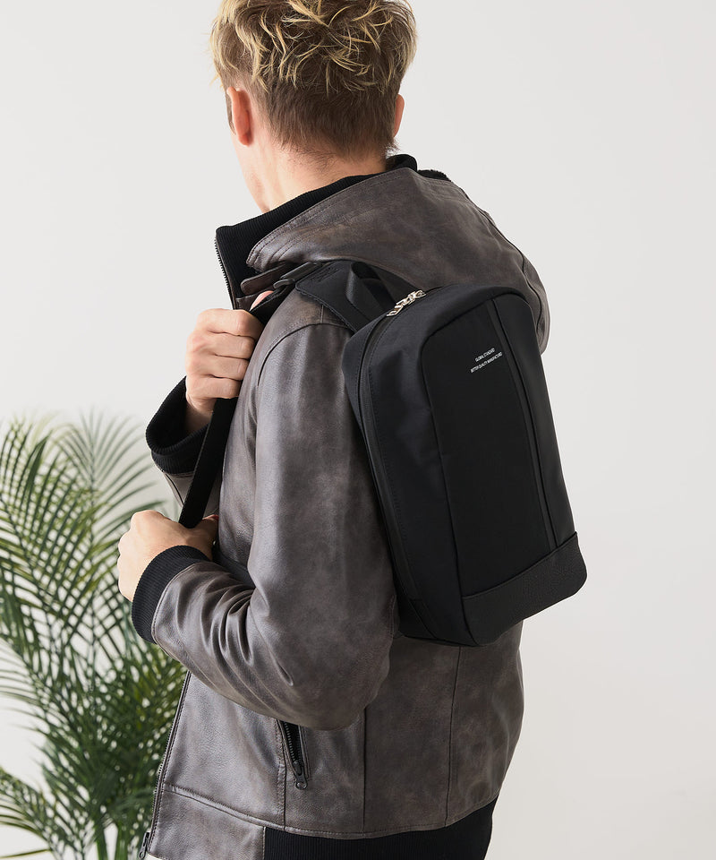 【BLUE STANDARD/ブルースタンダード】切り替え フェイクレザー ボディーバッグ