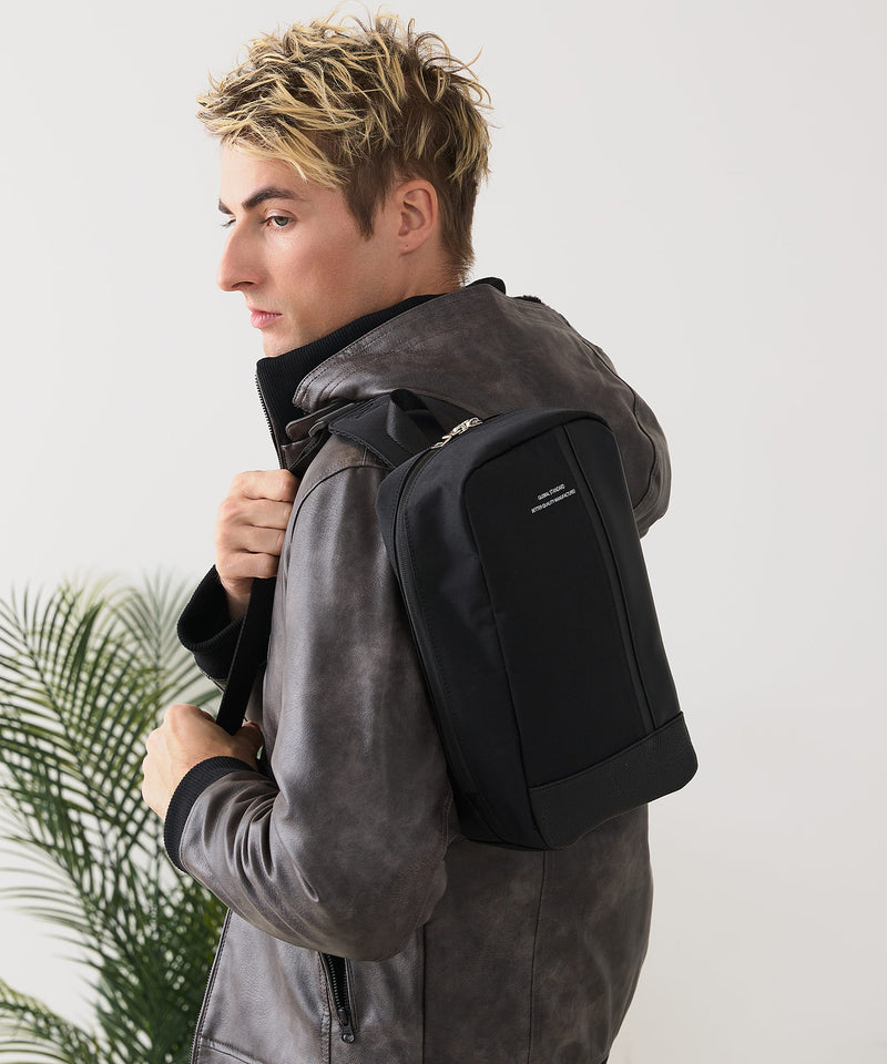 【BLUE STANDARD/ブルースタンダード】切り替え フェイクレザー ボディーバッグ