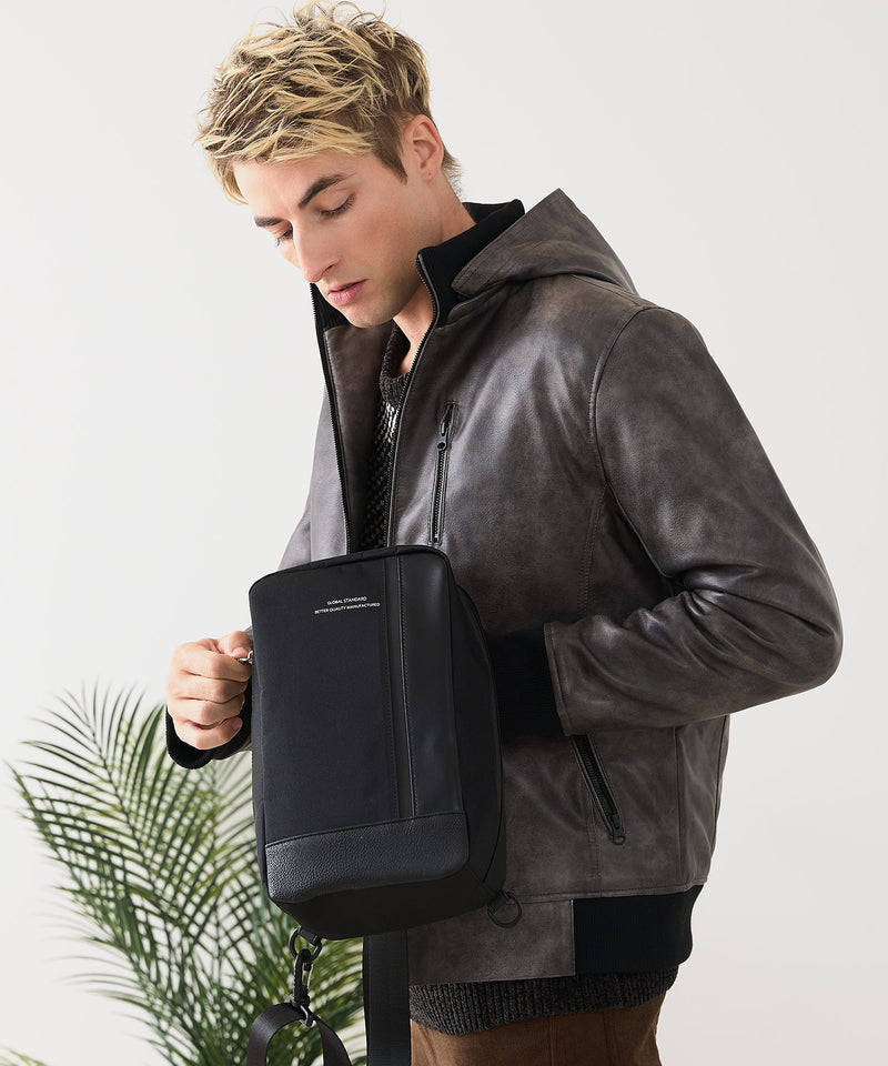 【BLUE STANDARD/ブルースタンダード】切り替え フェイクレザー ボディーバッグ