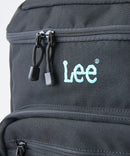 【Lee/リー】【容量21L 撥水加工を施したポリエステル素材を使用】ボックスリュックA シンプル スタイリッシュ ブランドロゴ テープチャーム付き デイリーユース 通勤 通学 ❘ジーンズメイト公式オンラインショップ