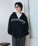 【BRKNHOME/ブロークンホーム】カレッジロゴ プリント フルジップ スウェットパーカー