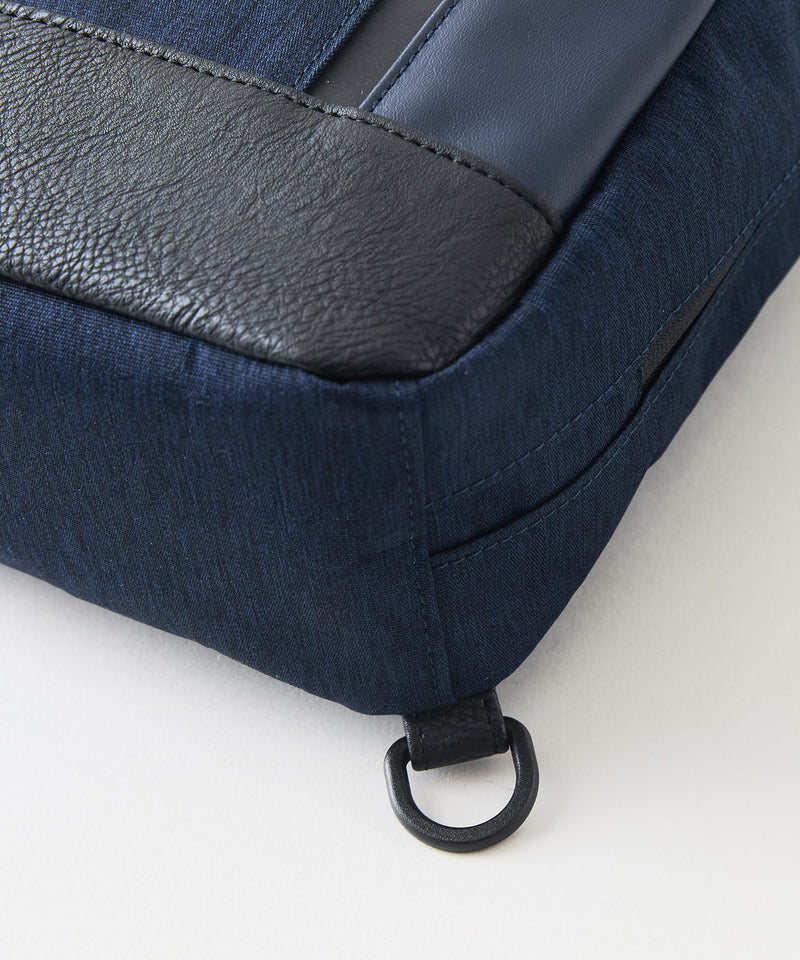 【BLUE STANDARD/ブルースタンダード】切り替え フェイクレザー ボディーバッグ