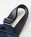 【BLUE STANDARD/ブルースタンダード】切り替え フェイクレザー ボディーバッグ