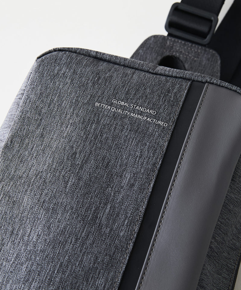 【BLUE STANDARD/ブルースタンダード】切り替え フェイクレザー ボディーバッグ