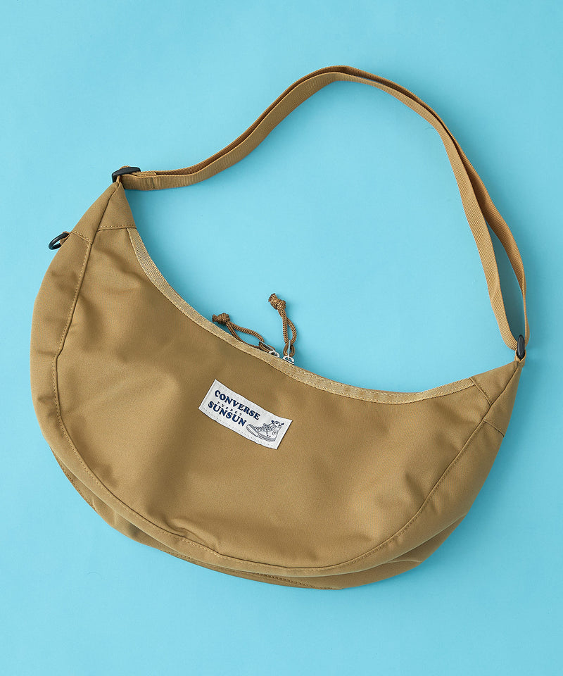 PUPPET SUNSUN×CONVERS SUNSUN CRESCENT SLING BAG/パペットスンスン コラボ/スリングバッグ【CONVERSE/コンバース】