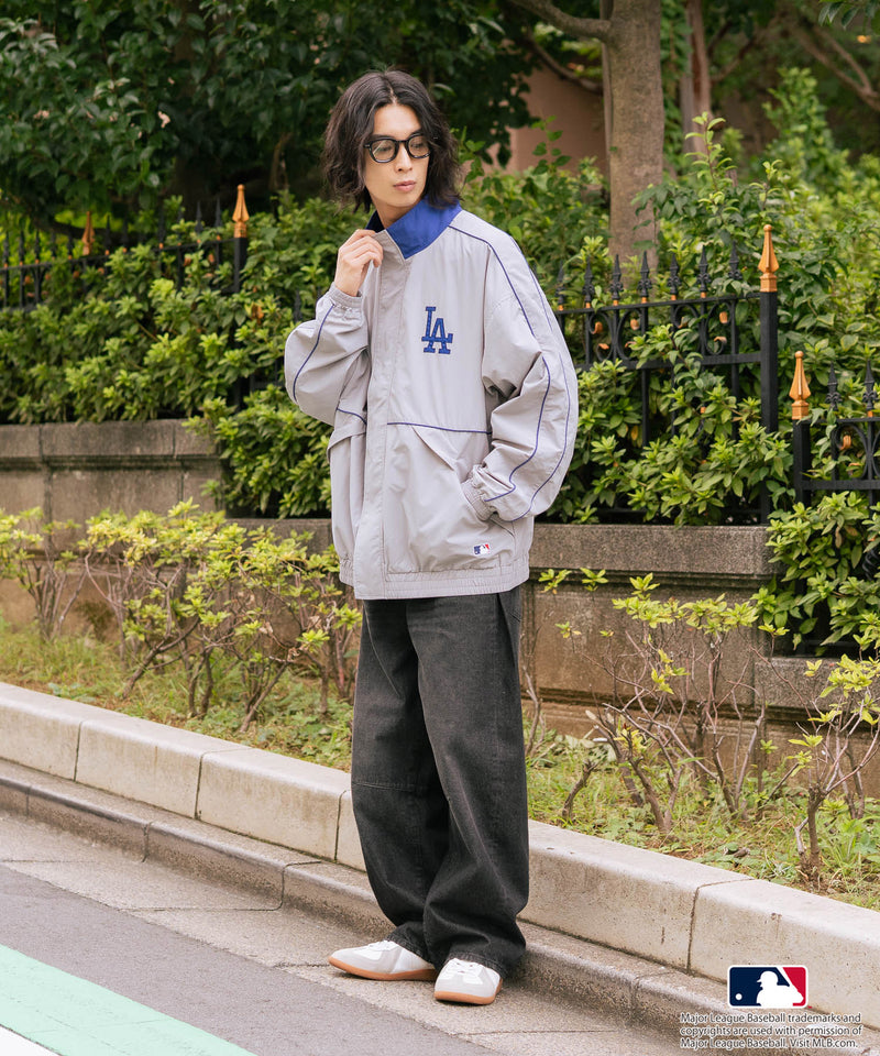 【MLB/メジャーリーグベースボール】パイピングナイロンジャケット