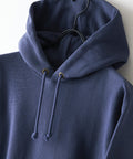 【CHAMPION/チャンピオン】【コットン素材はアメリカ綿100%】REVERSE WEAVE リバースウィーブ 裏起毛フーデッドスウェットシャツ プルオーバーパーカー フーディ C3-Y132 サステナブルコットン エクスパンションガゼット タフ ネームタグ ユニセックス ダークネイビー ❘ジーンズメイト公式オンラインショップ