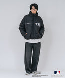 【PEANUTS/ピーナッツ】【ユニセックスデザイン リンクコーデ・カップルコーデにも◎】MLB×PEANUTS パファージャケット ブルゾン 中綿ジャケット オーバーサイズ スタンドネック 保温 ドジャース ヤンキース パドレス ❘ジーンズメイト公式オンラインショップ