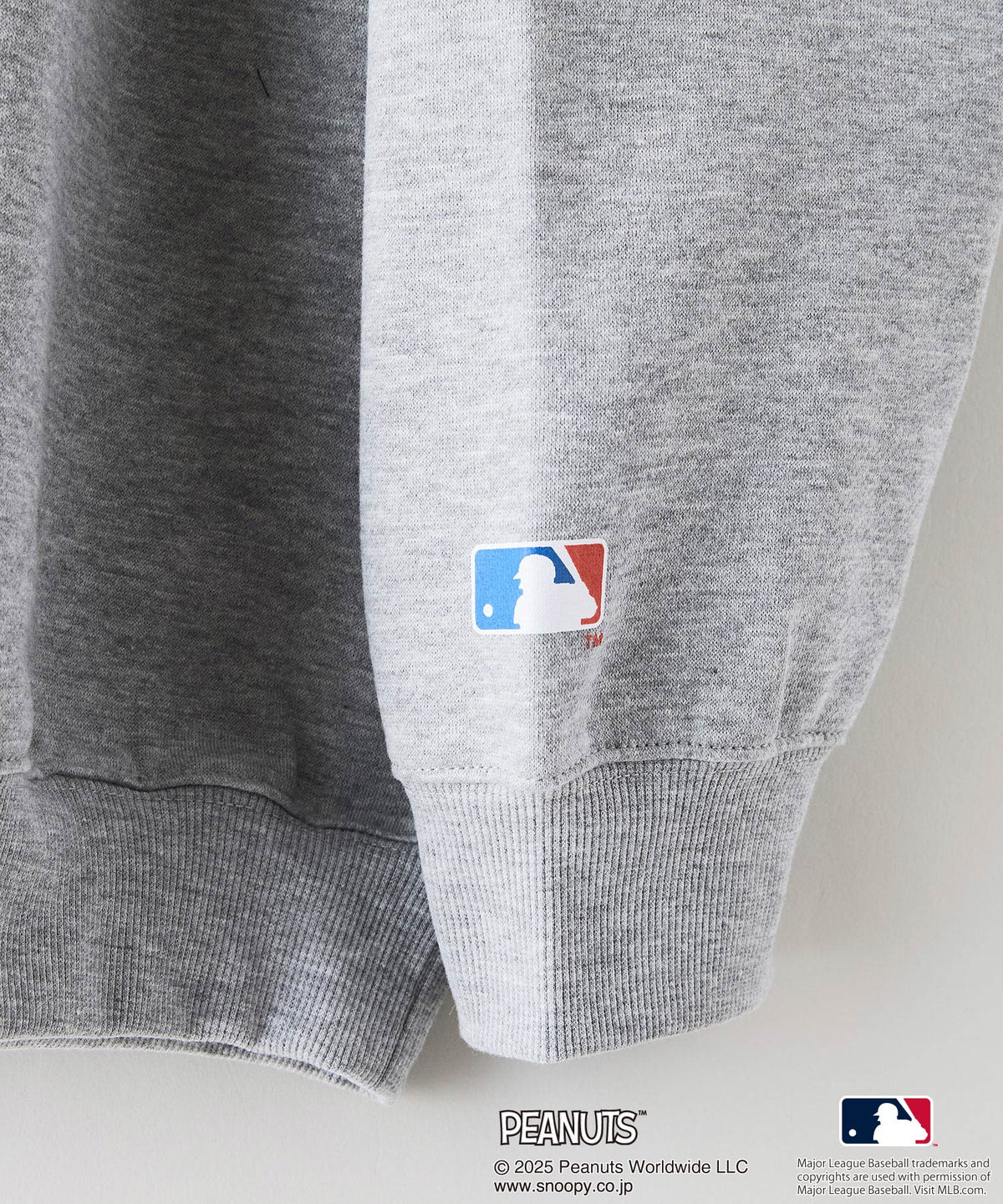 PEANUTS×MLB】オリジナルデザイン 裏起毛トレーナー ヤンキース 