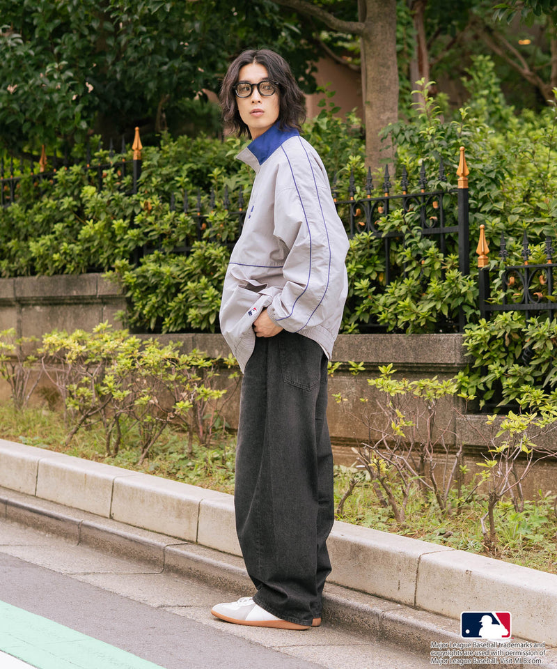 【MLB/メジャーリーグベースボール】パイピングナイロンジャケット