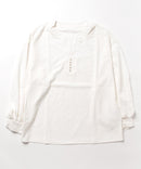 【FORT POINT/フォートポイント】パールボタン付きスキッパーブラウス