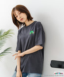 【はらぺこあおむし/The Very Hungry Caterpillar】【コットン100%のしっかりした生地 ドロップショルダー】オリジナルデザイン 刺繍Tシャツ エリック・カール 絵本 キャラクター グッズ ユニセックス