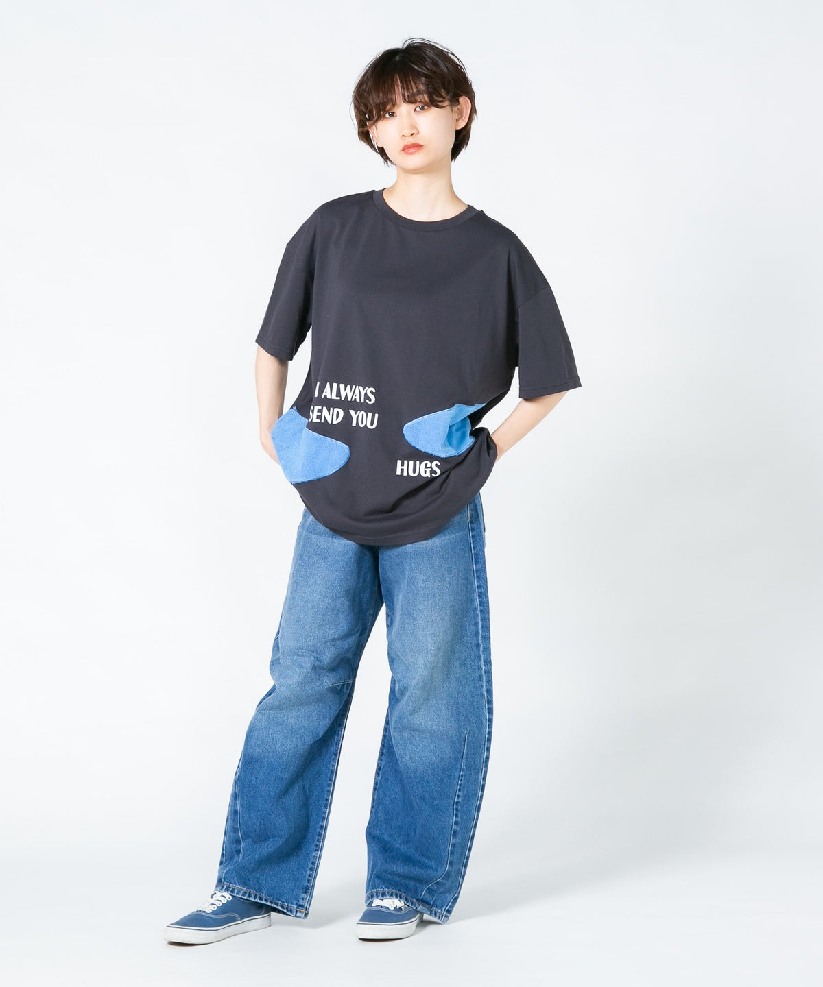 tシャツ 「Hi Hey Hoooo/ハイヘイホー」クマ サメ バックハグTシャツ　アニマルシリーズ レディース Hi Hey Hoooo/ハイヘイホー】クマ サメ バックハグTシャツ