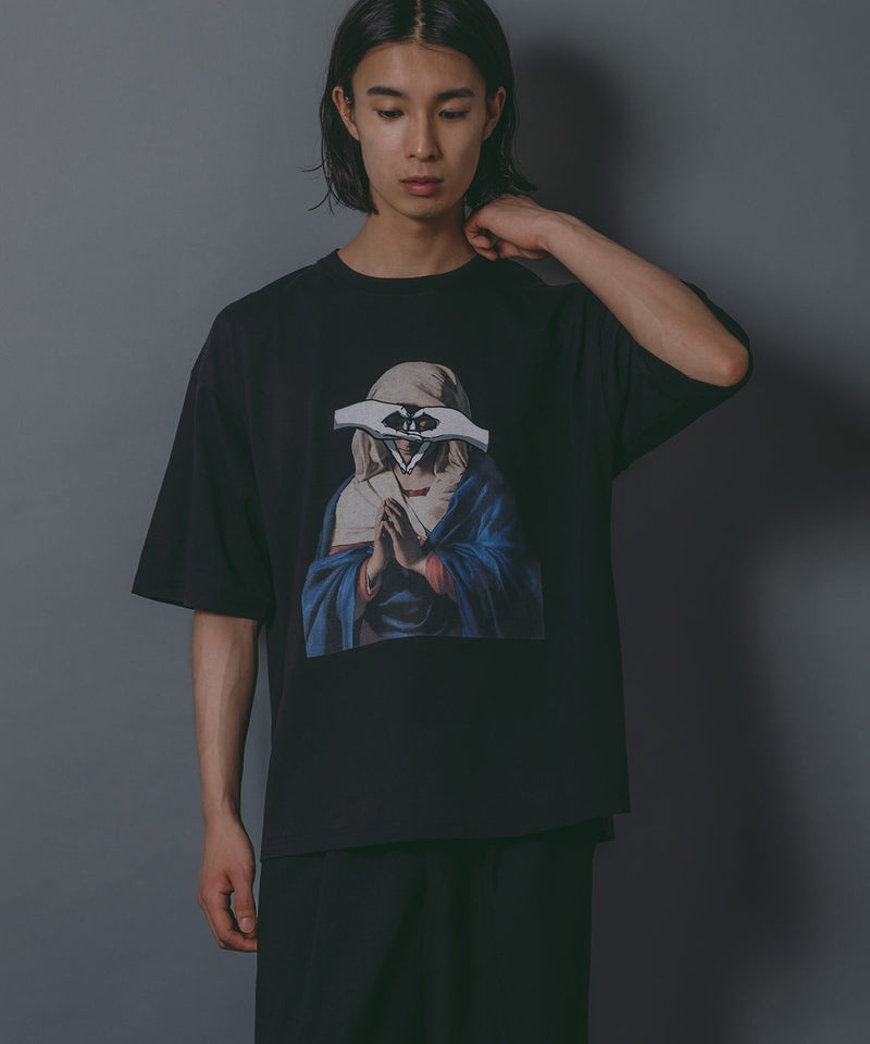 Praying + mosaic hands Tee zo