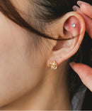 Os　-オズ-　【金属アレルギー対応】メタルローズピアス