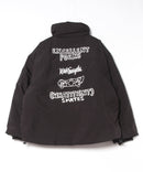 スタンドカラーリラックスフィット バックプリント パファージャケット ユニセックス （What it isNt）ART BY MARKGONZALES / (ワットイットイズント) アートバイマークゴンザレス