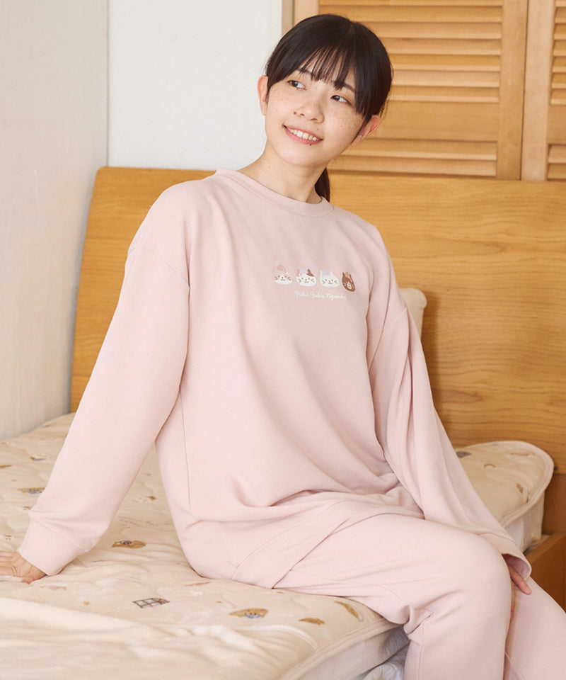 【HAPiNS/ハピンズ】暖か伸びにゃんパジャマ