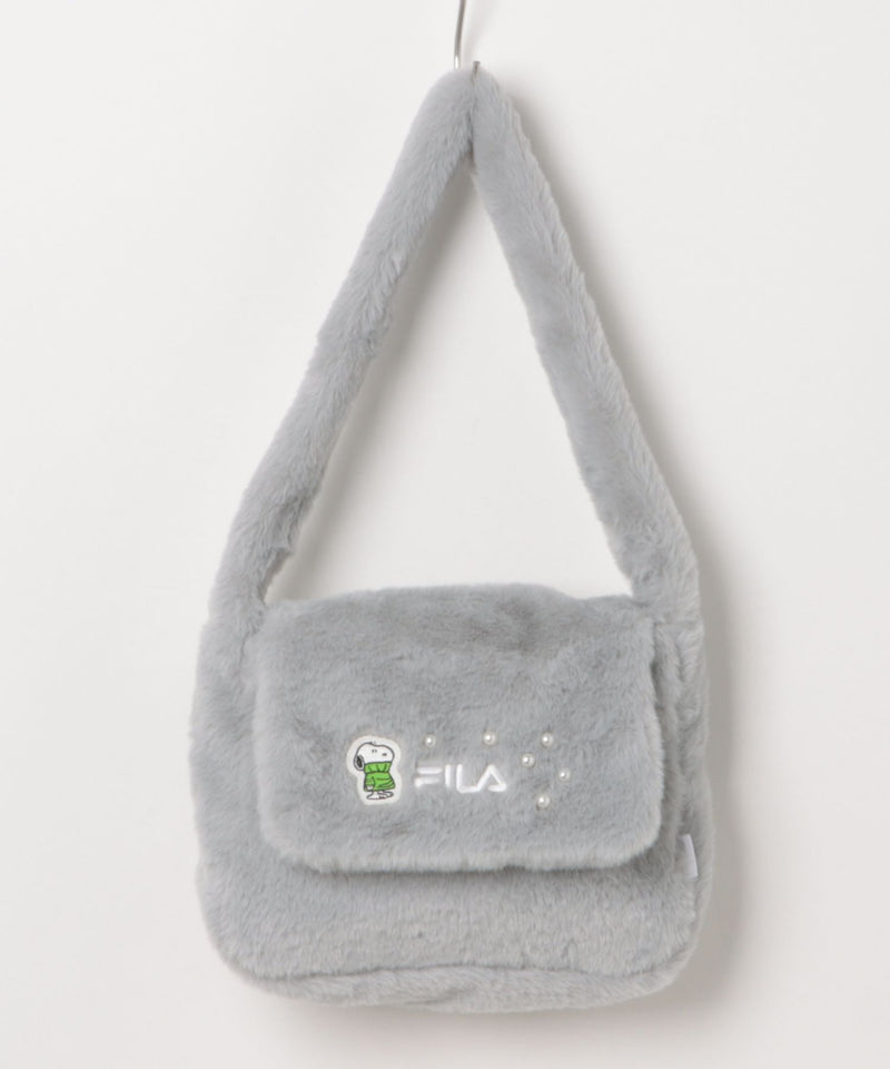 【FILA/フィラ × PEANUTS/ピーナッツ】フェイクファーショルダーバッグ
