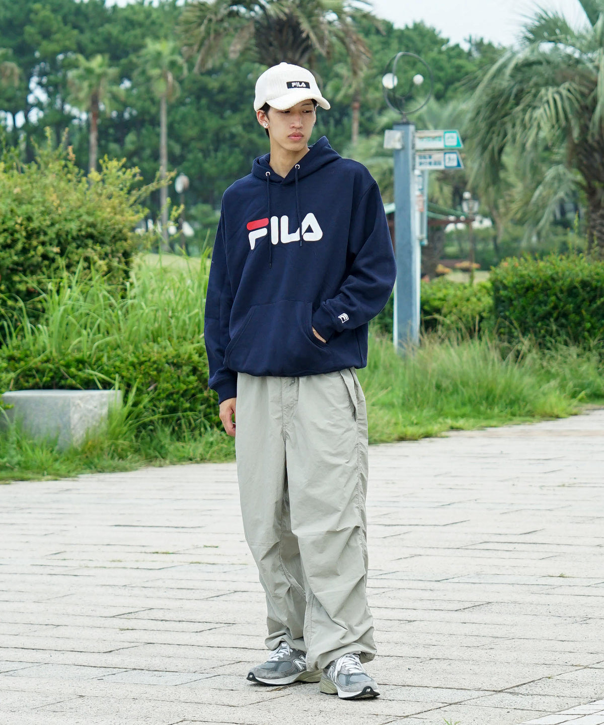 FILA デカ ロゴ プリント 裏起毛 フーディー プルパーカー