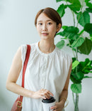 【C-FORTPOINT/フォートポイント】【綿100% 大人の魅力を引き立てる繊細な刺繍】刺繍切替 ノースリーブブラウス バンドカラー 透け感 涼やか 上品 華やか