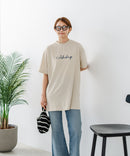 【C-FORTPOINT/フォートポイント】【動きやすいサイドスリット入り】フロントロゴ 刺繍チュニック ゆったりシルエット 体形カバー シンプル カジュアル