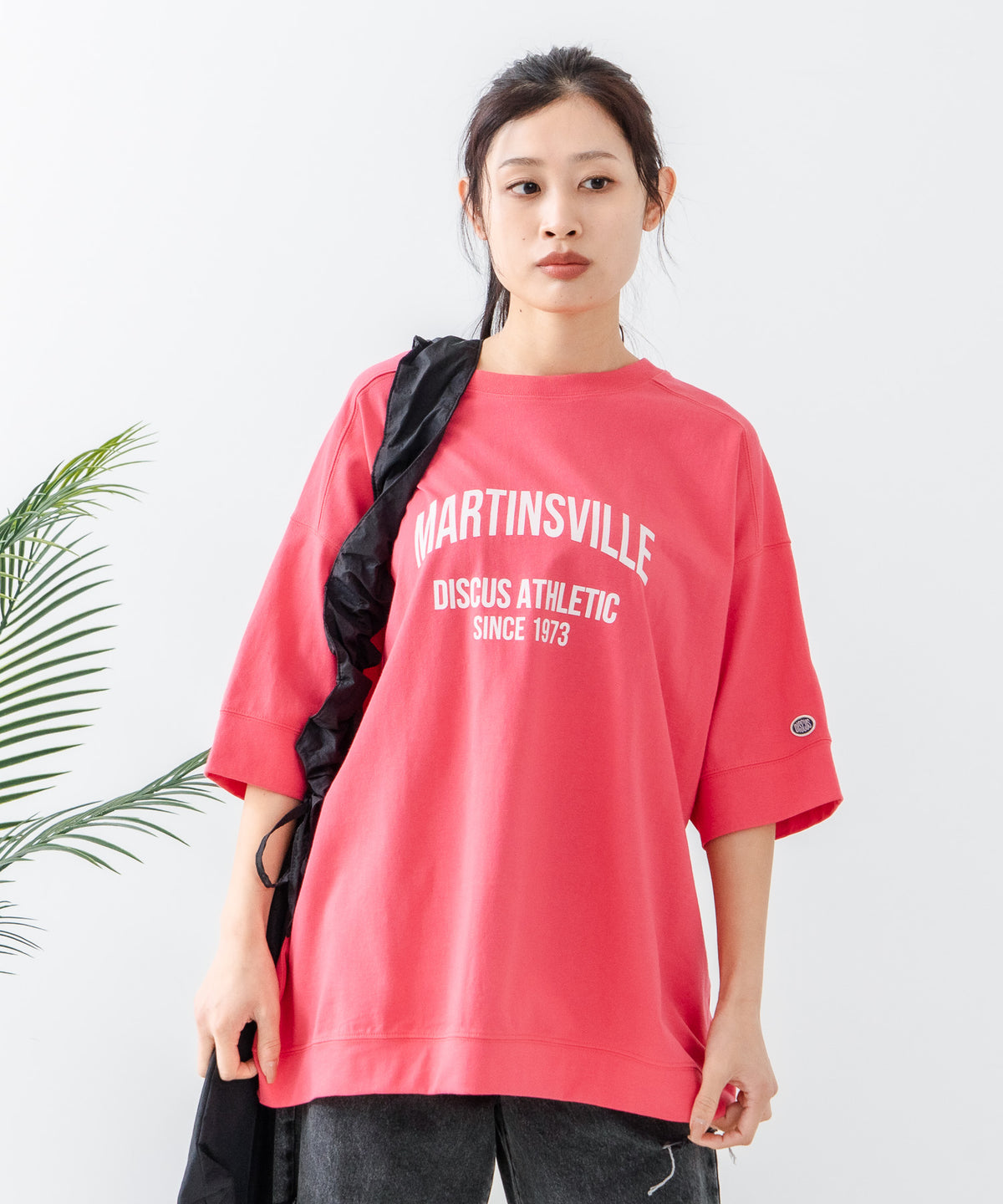 こすたぬ様せんよう DISCUS/ディスカス】ヘビーウェイトロゴBIGTシャツ 程よいルーズ