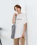 【C-FORTPOINT/フォートポイント】【動きやすいサイドスリット入り】フロントロゴ 刺繍チュニック ゆったりシルエット 体形カバー シンプル カジュアル