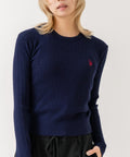 【U.S. POLO ASSN./ユーエスポロアッスン】【程よくゆとりを持たせたリラックスシルエット】ケーブルニットプルオーバー 柔らかい 軽量 ハリ感 ケーブル編み 上品 レイヤード ネイビー ❘ジーンズメイト公式オンラインショップ