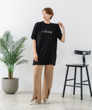 【C-FORTPOINT/フォートポイント】【動きやすいサイドスリット入り】フロントロゴ 刺繍チュニック ゆったりシルエット 体形カバー シンプル カジュアル